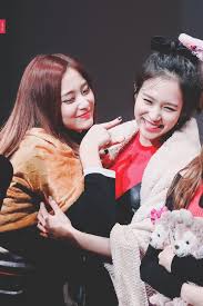 Pin de Majeron Santos em MITZU | Nayeon, Dahyun, Garotas