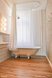 Auch eine badewanne kann mit einem duschvorhang an einer soliden. Duschvorhangstange Fur Badewanne