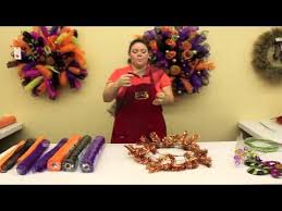 Ellis Home And Garden Youtube Halloween Mesh Wreaths Diy Halloween Wreath Halloween Wreath