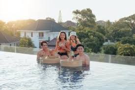Bathtubs are available in a selected few hotels. Semarang Hotels With A Bathtub In Your Bathroom