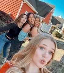 Taylor Smith（@tayloramandas）• Instagram 相片與影片