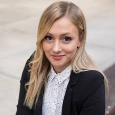 Eine reporterin von rtl hat sich vor einer schalte aus dem hochwassergebiet mit matsch eingerieben. Salin Simsek Redakteurin Reporterin Rtl Final Frame Content Gmbh Im Auftrag Von Rtl N Tv Xing