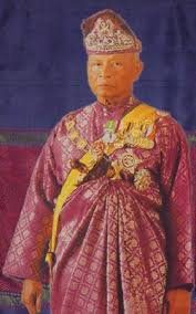 Jenazah adinda kepada sultan pahang, tengku arif bendahara pahang tengku abdullah sultan abu bakar, 78, selamat. Tengku Abu Bakar Ahmad Bin Almarhum Tengku Arif Bendahara Tengku Abdullah Tengku Arif Bendahara Pahang Tengku Tan Sri Abdullah Sultan Abu Bakar 78 Meninggal Dunia Best Fbkl Tengku Ismail Ibni