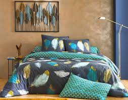 Profitez de l'offre complète du linge de luxe blanc cerise pour équiper toute la maison de linges aux matières nobles et délicates, de la chambre à coucher à la table à manger. Blanc Linge De Maison De Qualite A Petits Prix Becquet