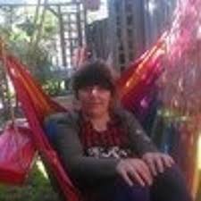 Russyske winter ynspirearret keunstners om prachtige skilderijen te meitsjen dy't skerpe bosken, fjilden, doarpen foarstelle. Stille Lanskip At Workum By Sharon Evita Bakfiets