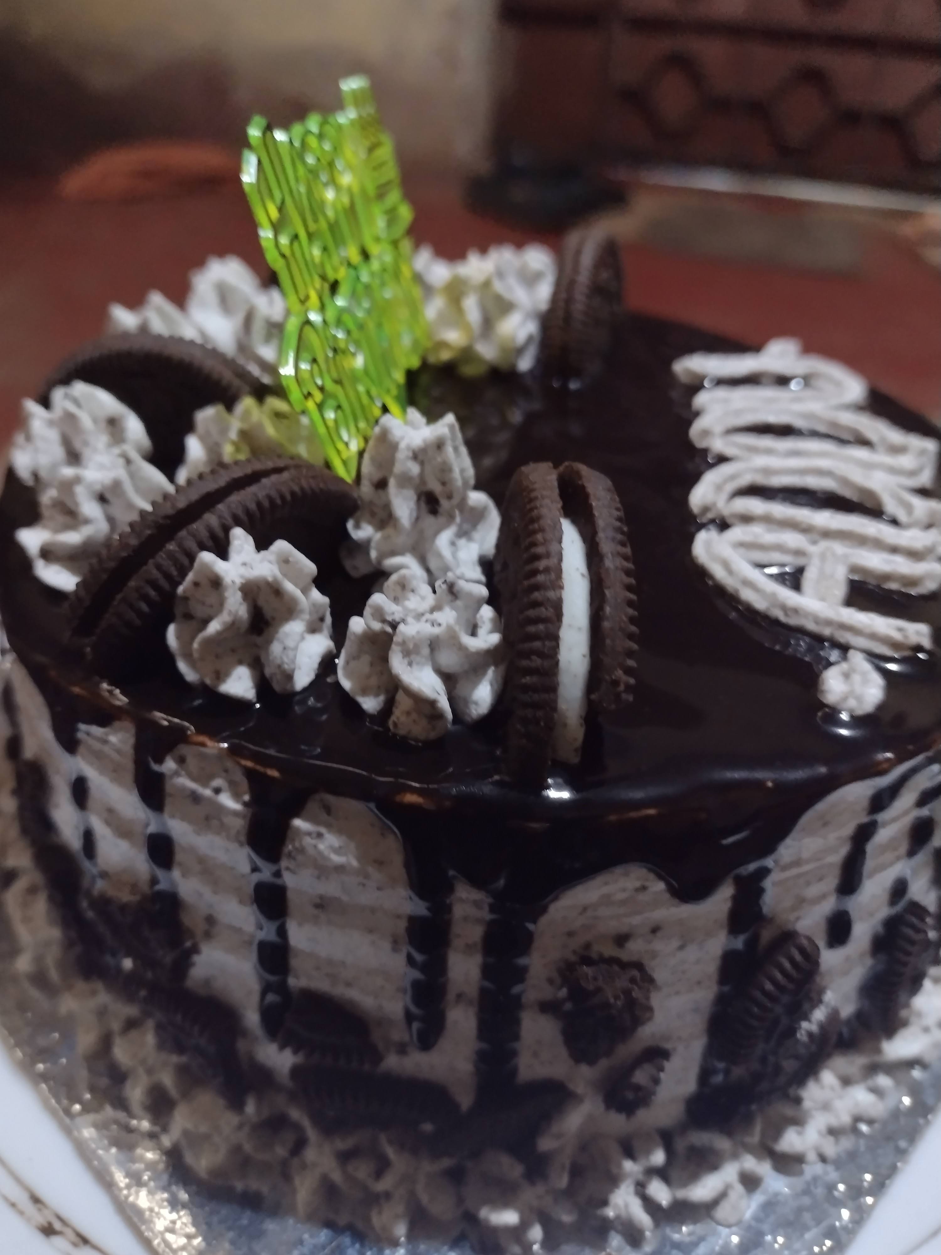 Oreo cookies and cream 1/2 kg product image