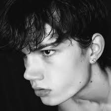 Ian Charles's Instagram, Twitter & Facebook