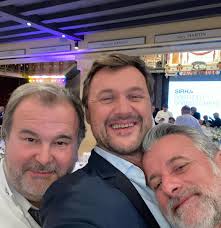 Le dîner des grands chefs #sirha2023 @maisonstroisgros  @lesmaisonsmarcon_officiel @pierrehermeofficial @chef.etchebest  @danielboulud @pierreauge @bouillet_lyon_tokyo @lugdunum_bouchon_lyonnais  @franckelielaloum @mathieuviannay @pierre_sang