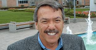 La Convención: Entrevista a Abelardo Sánchez-León: «El drama del Perú de  hoy es que no tiene los poetas de la calidad de los de antes»