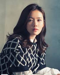 Mar 10, 2021 · son ye jin, who revealed she was dating hyun bin earlier this year, is gaining attention for her actions on instagram. Son Ye Jin