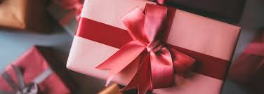 Our gift generator is sure to narrow in on gift ideas that special someone is guaranteed to love. Quiz What Should You Buy For The Traveler On Your List