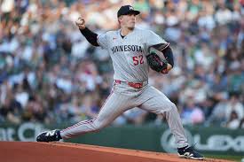 Lewis hits tying homer in 7th and Keaschall provides go-ahead double as Twins beat Mariners 5-3