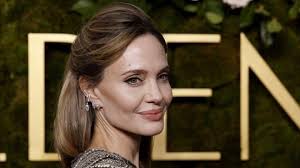 H Αντζελίνα Τζολί μίλησε για την αμέριστη στήριξη της μητέρας της