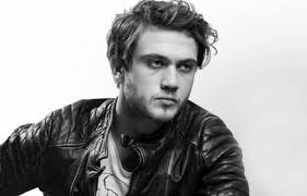 He is best known for his performances in the television series oyle bir gecer zaman ki (english: Aras Bulut Iynemli Kimdir Nereli Hayati Ve Biyografisi Nereli Co