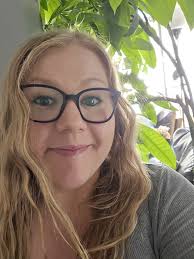 Group Scoop Tidbit O' The Day ** (still haven't figured out a good name).  Do you post for your organization? Do you then share it from your personal  page? GOOD! You