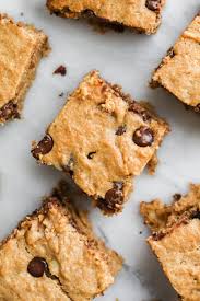 Banana Bread Blondies Recipe Chocolate Chip Banana Bread Banana Chocolate Chip Banana Recipes