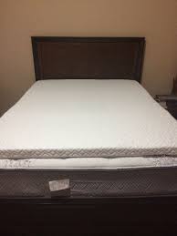 Isolus 2 5 Inch Ventilated Gel Memory Foam Mattress Topper Review The Sleep Judge Mattress Topper Reviews Memory Foam Mattress Topper Gel Memory Foam Mattress
