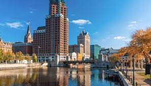 Updated on 8/24/2020 at 2:53 pm milwaukee is having some type of year. Milwaukee Travel Guide Milwaukee Tourism Kayak