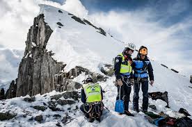 Le pghm de chamonix compte 44 personnels, tous formés à la montagne, au secours et au secourisme. Journee Portes Ouvertes Du Secours En Montagne Sur Le Massif Du Mont Blanc