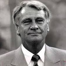 Mark Deane (@MarkDeane19)