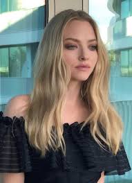 Amanda Seyfried Long Hair Style Amanda Seyfried Hair Amanda Seyfried Blonde Actresses