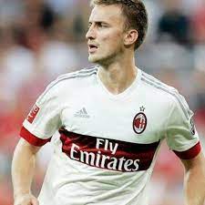 Sportitalia says gattuso has approached milan gm adriano galliani about rodrigo ely's availability. Rodrigo Ely Ac Milan Home Facebook