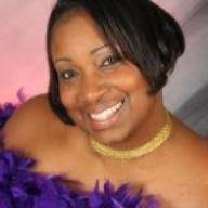 Flore Etienne's Instagram, Twitter & Facebook