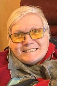 Lindsay Strom's Instagram, Twitter & Facebook