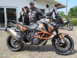 Providing the bark for the bite, the ktm 1290 super adventure s features a completely reworked exhaust system. Umgebautes Motorrad Ktm 1290 Super Adventure S Von Zweirad Grass 1000ps De