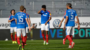 Wszystko na temat drużyny holstein kiel (2. 2 Liga Holstein Kiel Besiegt Dynamo Dresden Ndr De Sport Fussball