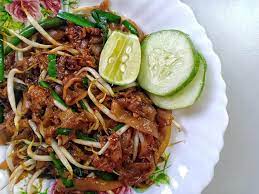 (resepi ini menggunakan kuali yang diisi air dan loyang untuk mengukus kuey teow. Resepi Kuey Teow Goreng Kering Sedap Dan Simple Jer Pasti Menjadi Kegemaran Semua Kitpramenulis