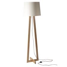 Dans le séjour, le salon ou la chambre, une lumière d'appoint apporte la touche d'ambiance qui peaufine le décor. 19 Simple Lampe Abat Jour Image