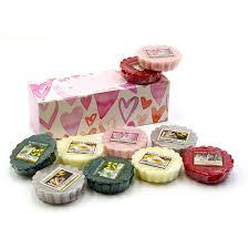 Yankee Candle 10 X Official Festive Season Wax Melt Tarts Assorted Christmas Fragrances In Hearts Gift Box Buy Online In Aruba At Desertcart