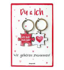 Zur gemeinsamen wohnung hat bestimmt jeder seine ganz eigenen vorstellungen. Schlusselanhanger Du Ich Das Geschenk Zum Einzug In Die Erste Gemeinsame Wohnung Schlusselanhanger Geschenke Fur Verliebte Geschenk Einzug