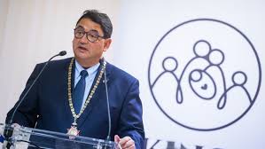 Ettől a résztől egyben halljuk a zenét a végkifejletig. Koronavirus A Nyugati Orszagok Nyitnak A Keletiek Tovabb Szigoritanak Europaban Portfolio Hu