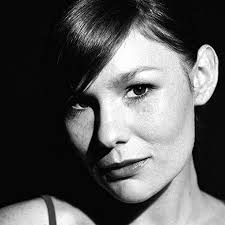 利兹·斯托贝尔_百度百科