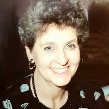 Ann Luttrell's Instagram, Twitter & Facebook