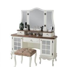 Ahsap Panosundaki Pin