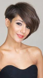 Quelle Coupe De Cheveux Asymetrique Pour Sublimer Votre Visage Archzine Fr Photos Coupe De Cheveux Coupe De Cheveux Coupe De Cheveux Asymetrique
