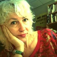 Polly Savage's Instagram, Twitter & Facebook