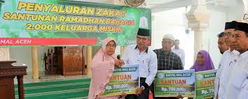 Program ini dibuat mengingat pada bulan tersebut kebutuhan masyarakat meningkat. Baitul Mal Serahkan Bantuan Ramadhan Kepada 2 000 Fakir Miskin Media Online Aceh