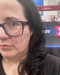 Jennifer Snoddy's Instagram, Twitter & Facebook