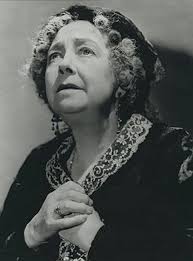 The first co-chairs just hit the MET GALA carpet! Colman Domingo arrived  with Lewis Hamilton and Anna Wintour, and honestly, their looks say it all  😍 #MetGala2025