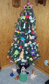 My Year Round Tree And My Friday Giveaway Holiday Tree Decorations Artifical Christmas Tree Christmas Tree Themes