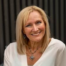 Amanda Shankland's Instagram, Twitter & Facebook