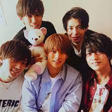 画像に含まれている可能性があるもの 5人 じん ちや 笑