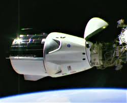 Spacex dragon crew head to space station. Spacex S Crew Dragon Spaceship Links Up With Space Station For First Time Geekwire