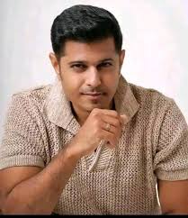 Who is the best husband, Sachin or Neil Khan?