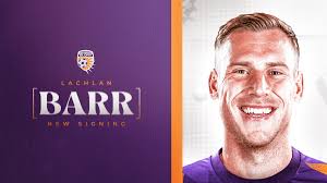 Commanding centre-back Barr added to Glory squad