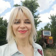 „aş vrea să am girul publicului! interpreta gianina corondan va fi prezentă în camera verde, alături de concurenţii care vor participa girafa gina, de la gradina zoologică mureş, a murit. Ce Face È™i Cum AratÄƒ Gianina Corondan La Aproape 50 De Ani CelebrÄƒ Candva Pentru Lookul SÄƒu Rebel Romania News